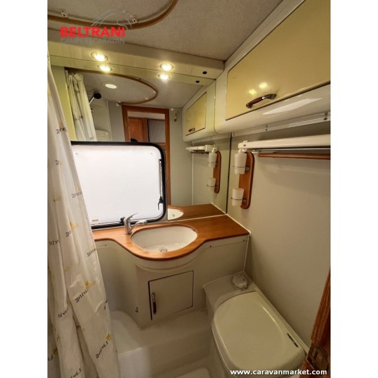 Sun Living Falcon P250 - 2006