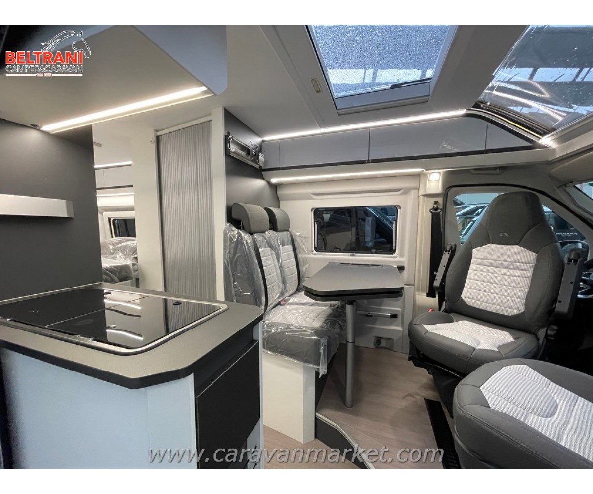 Adria Twin Supreme 640 Sgx Innen
