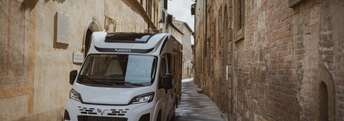 Mobilvetta Kea Kompakt 68: il semintegrale compatto che fa sentire il viaggio più grande