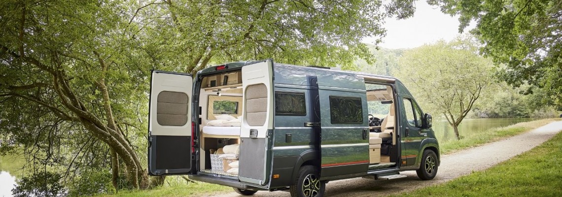 Dreamer Select D64 Saphir 2027: il primo van con letto nautico