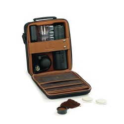 COFANETTO CON MACCHINA DA CAFFE' E TAZZINE