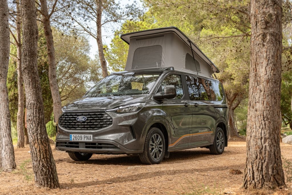 Panama Mini Van