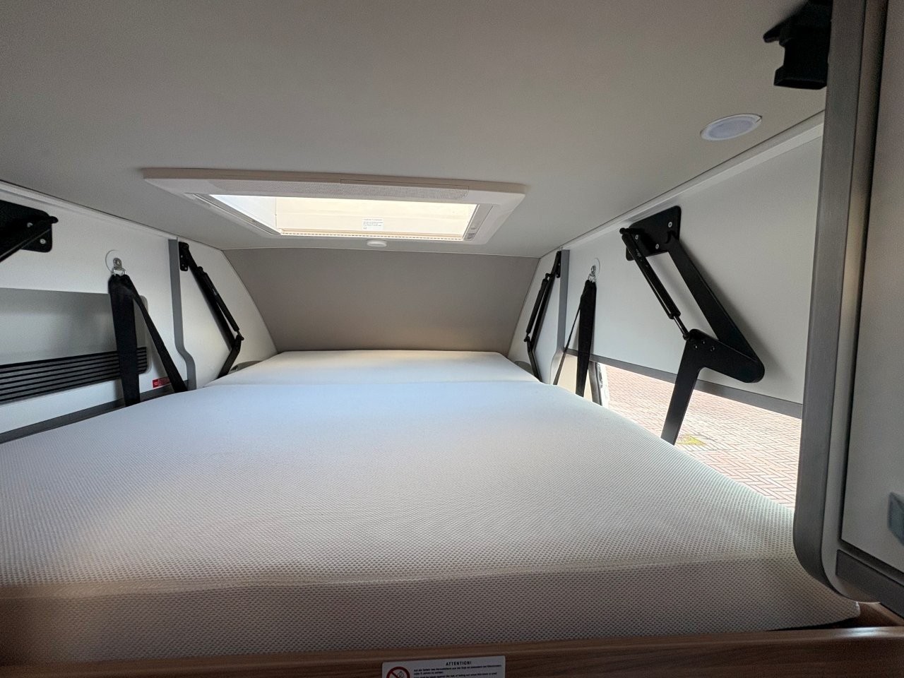 Weinsberg CaraBus 600 DQ Edition Fire foto 6